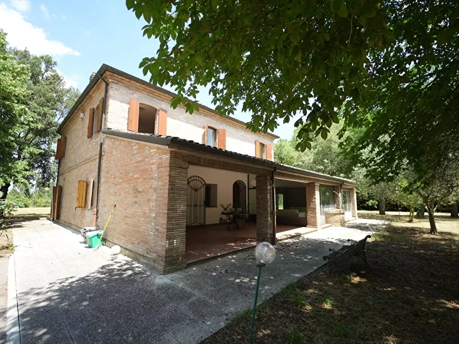 Immagine 1 di Villa in vendita  in Via Molino Ronci 8 a Rimini