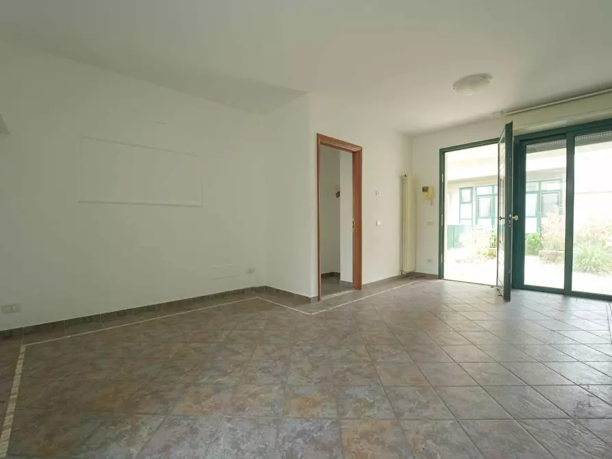 Immagine 9 di Trilocale in vendita  in Viale Tocra 10A a Rimini