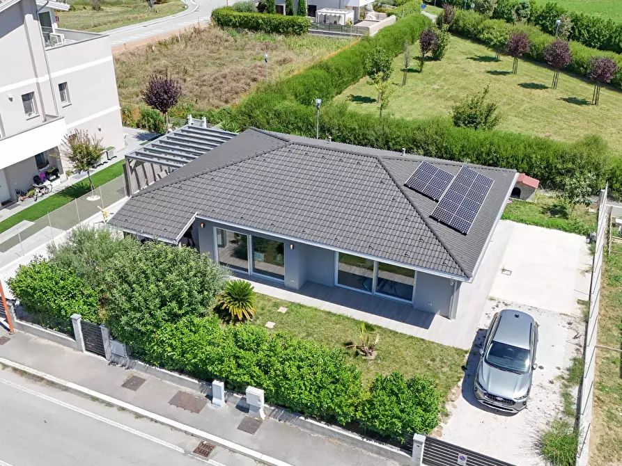 Immagine 29 di Villa in vendita  in Via Primo Targhini 4101 a Cesena