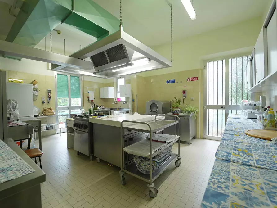 Immagine 9 di Palazzo in vendita  in Via Publio Virgilio Marone a Bellaria-Igea Marina