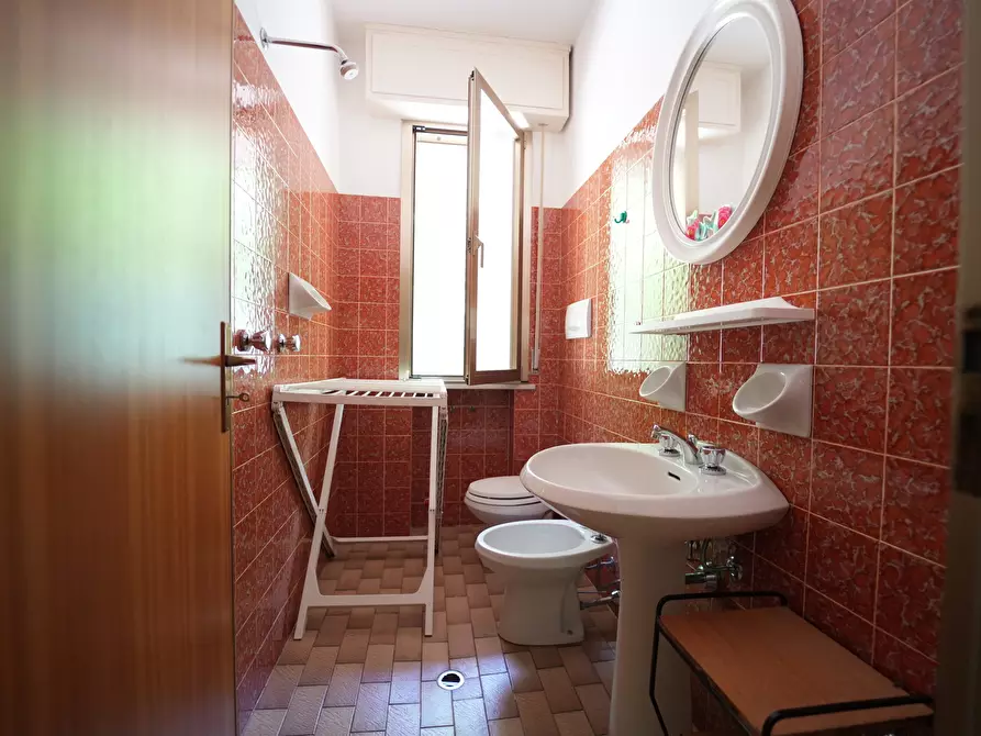 Immagine 6 di Bilocale in vendita  in Via C. Pisacane 38 a Cattolica