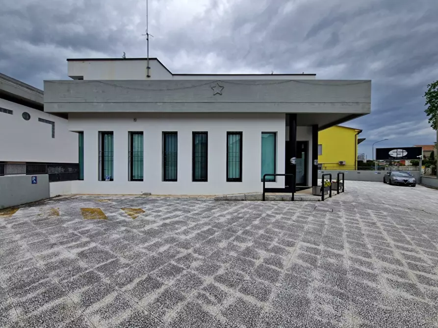 Immagine 39 di Ufficio in vendita  in Via per Poviglio 16 a Reggio Nell'emilia