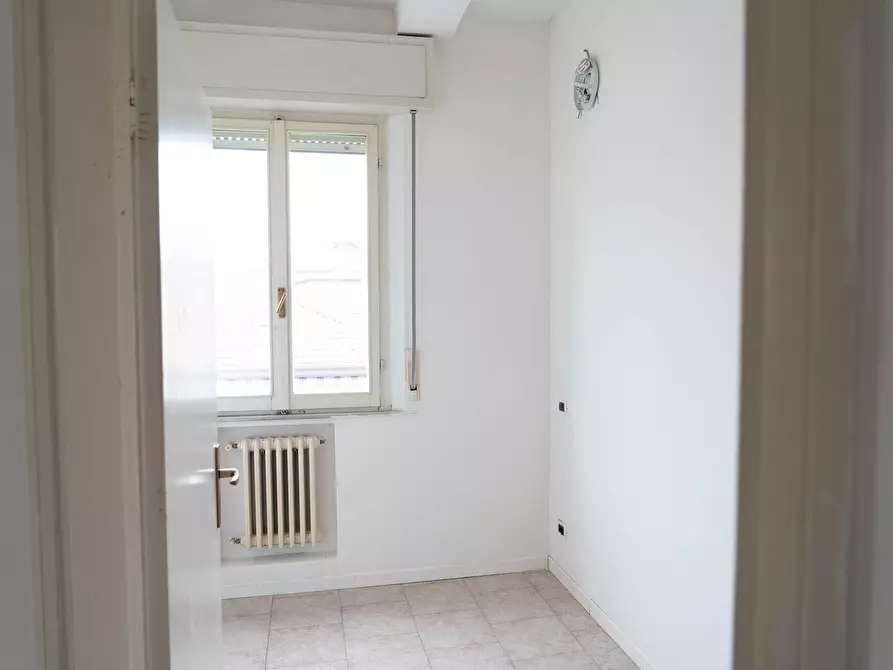 Immagine 27 di Quadrilocale in vendita  in via santerno a Rimini