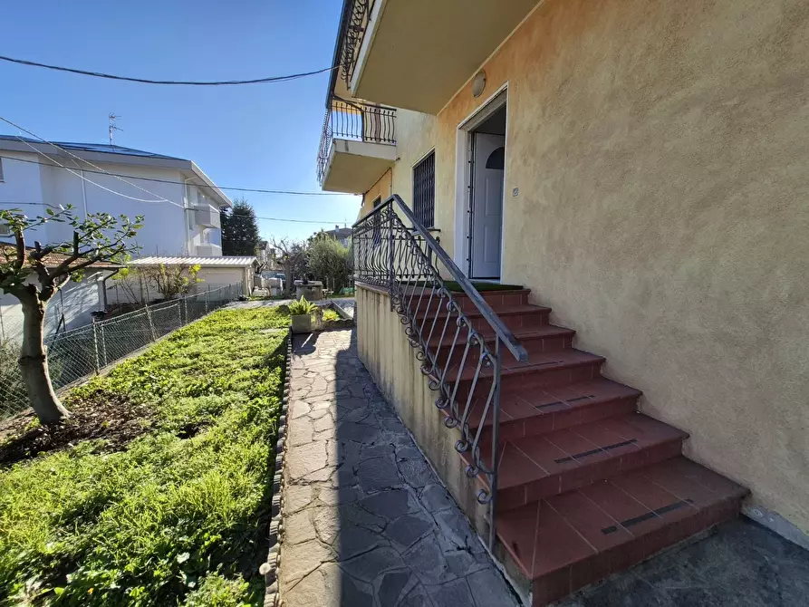 Immagine 19 di Villetta a schiera in vendita  in Via riccione a Santarcangelo Di Romagna
