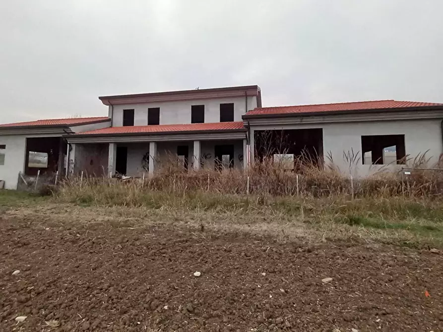Immagine 3 di Casa indipendente in vendita  in Via Buonanotte 8A a Rimini