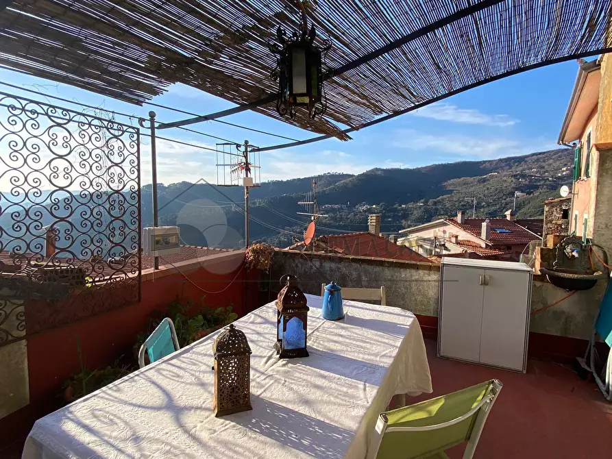 Immagine 2 di Rustico / casale in vendita  in Via Borgo di Sopra Giucano 10 a Fosdinovo