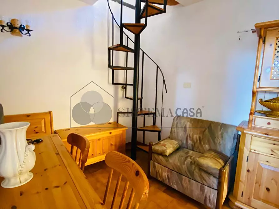 Immagine 11 di Rustico / casale in vendita  in Via San Croce 10 a Follo