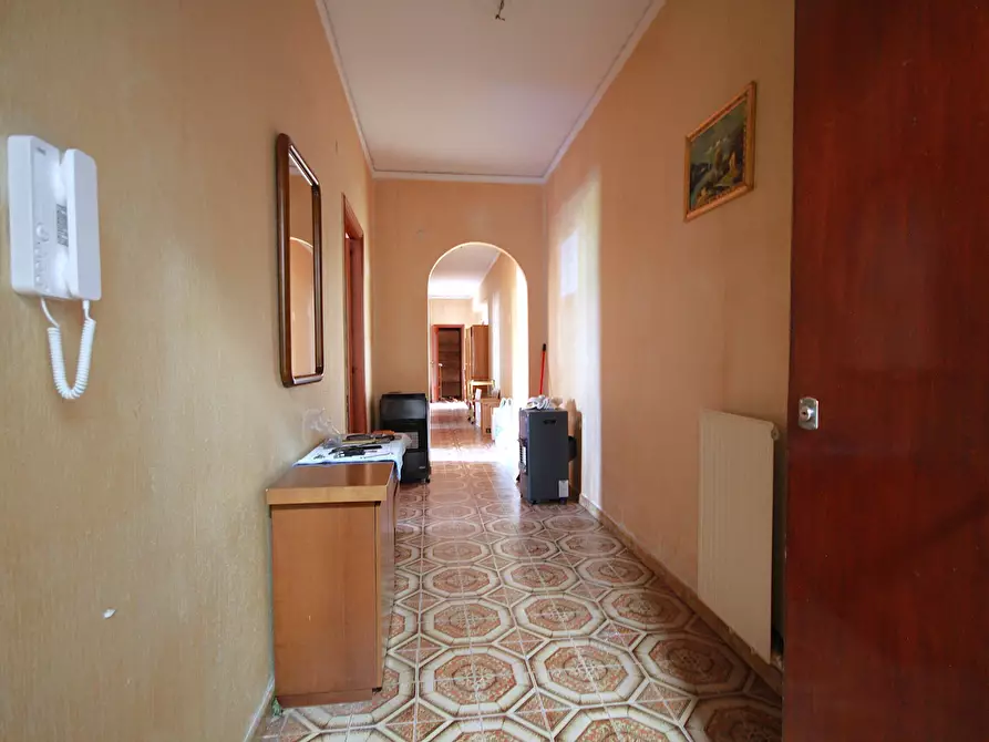 Immagine 5 di Trilocale in vendita  in Via Zenone di Elea 49 a Napoli