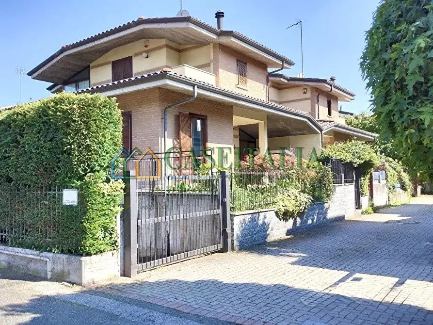 Immagine 1 di Villa in vendita  in STRADA ANTICA DI BUTTIGLIERA ALTA 11 a Rosta