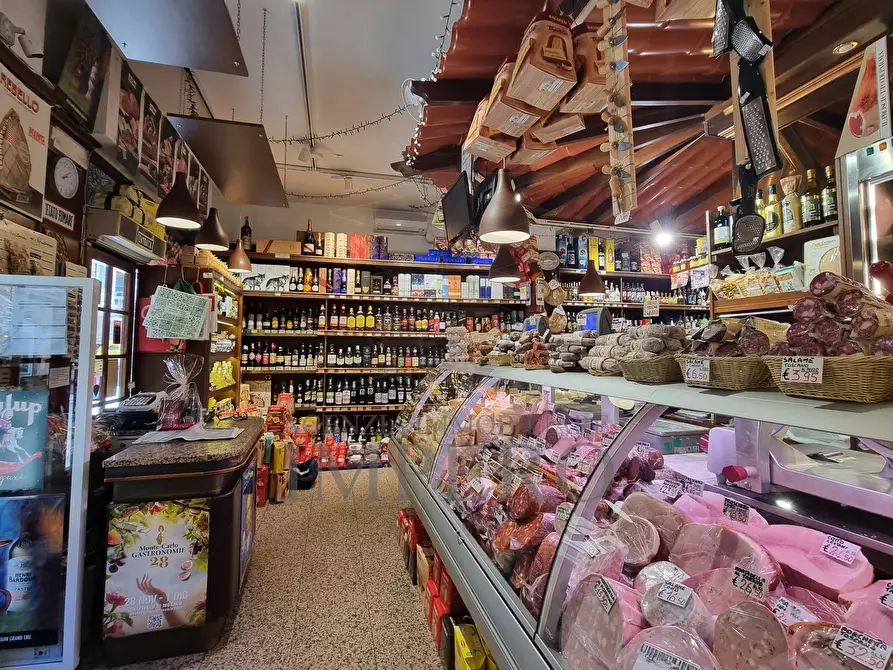 Immagine 4 di Attività commerciale in vendita  in Via Ruffini 10 a Ventimiglia