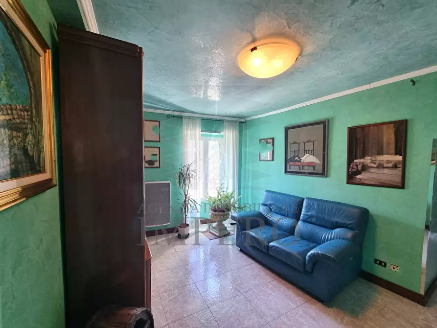 Immagine 10 di Trilocale in vendita  in Via Giuseppe Garibaldi 26 a Ventimiglia