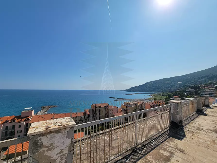 Immagine 36 di Albergo/B&B/Residence in vendita  in via regina margherita 97 a San Remo