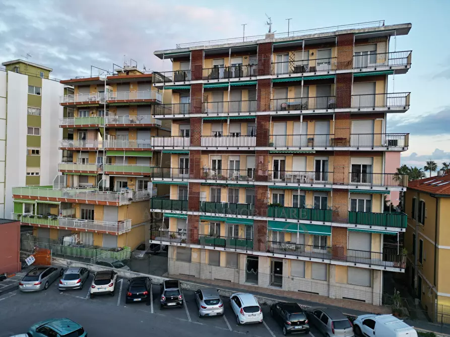 Immagine 19 di Trilocale in vendita  in Passeggiata Cavallotti 3 a Ventimiglia