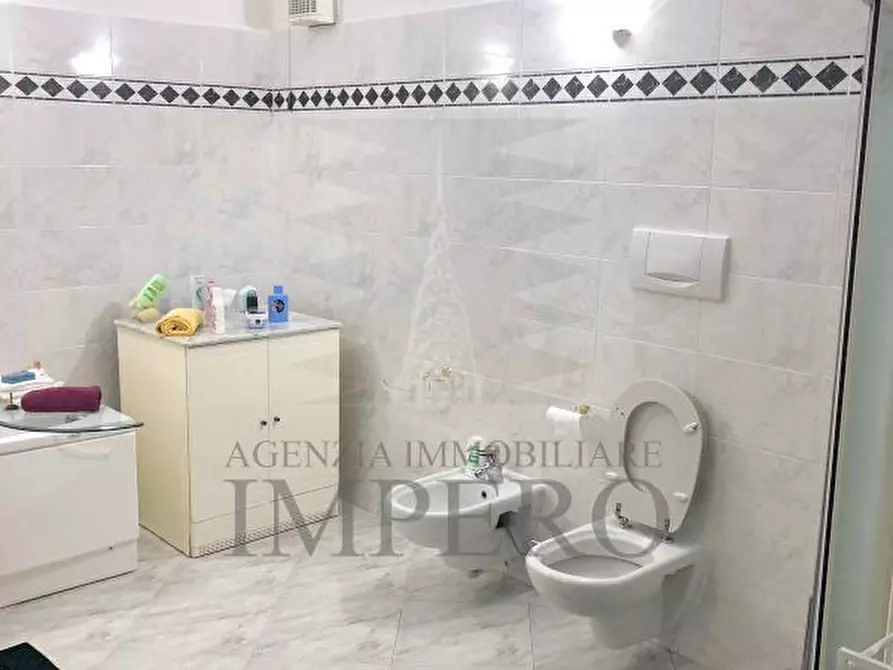 Immagine 11 di Casa bifamiliare in vendita  in Via Gallardi 122 a Ventimiglia