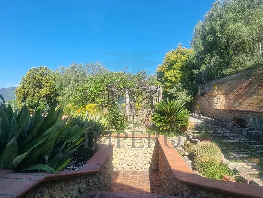 Immagine 33 di Villa in vendita  in Via Nappio 24 a Ventimiglia