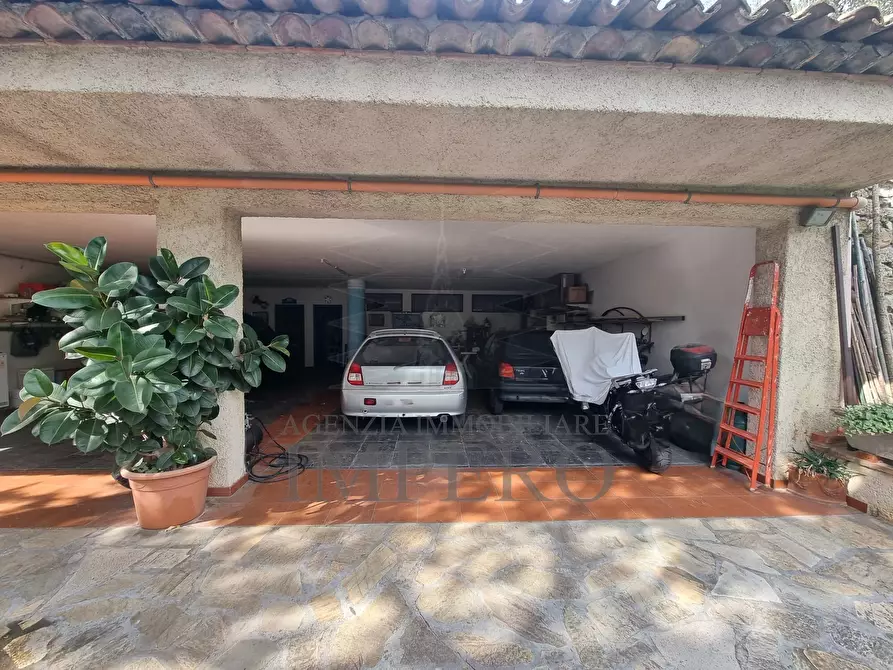 Immagine 13 di Villa in vendita  in Via Gallardi 63 a Ventimiglia