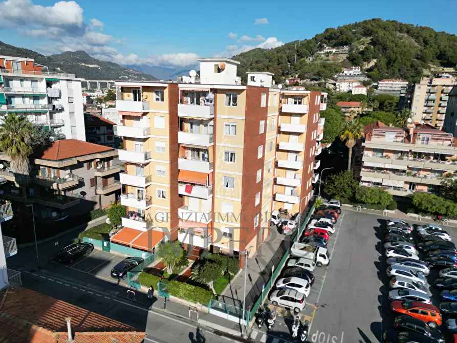 Immagine 27 di Quadrilocale in vendita  in Via S.Vincenzo 144 a Vallecrosia