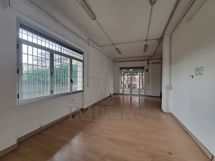 Immagine 11 di Loft/Open space in vendita  in Via Cornelio Tacito 12/B12/b a Ventimiglia