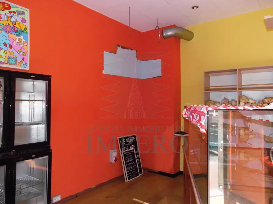 Immagine 6 di Locale commerciale in affitto  a Ventimiglia