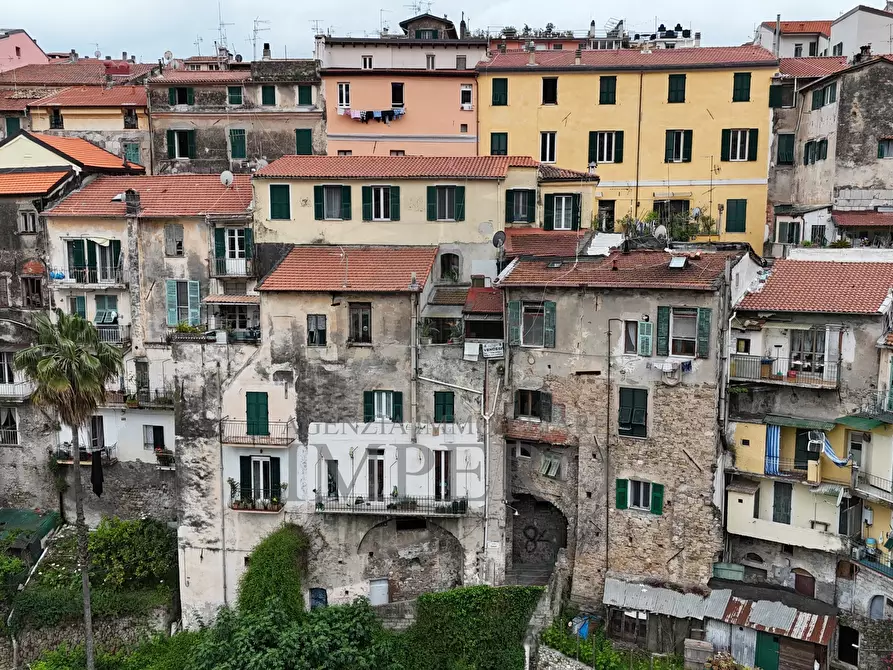Immagine 36 di Trilocale in vendita  in Via Giudici 28 a Ventimiglia