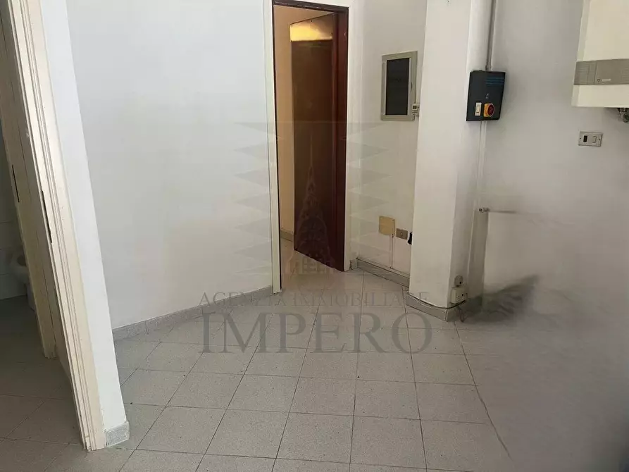 Immagine 16 di Locale commerciale in vendita  in Via Colonnello Aprosio 105 a Vallecrosia