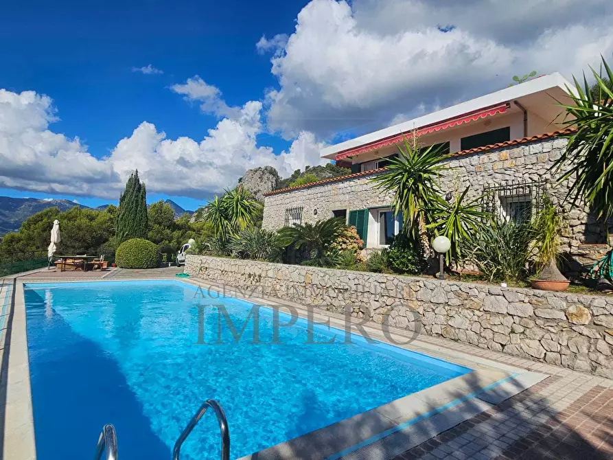 Immagine 38 di Villa in vendita  in Via Woronof a Ventimiglia