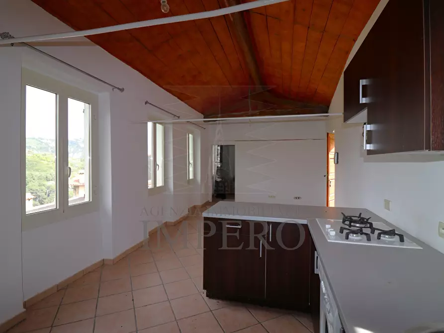 Immagine 5 di Porzione di casa in vendita  in Via L. Alborno 101B a Ventimiglia