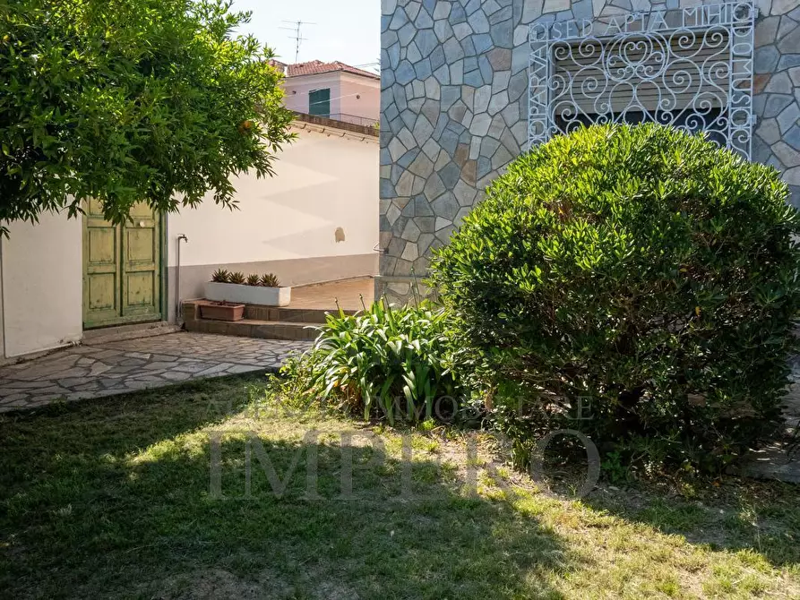 Immagine 10 di Quadrilocale in vendita  in Via San Eugenio 7 a Diano Castello