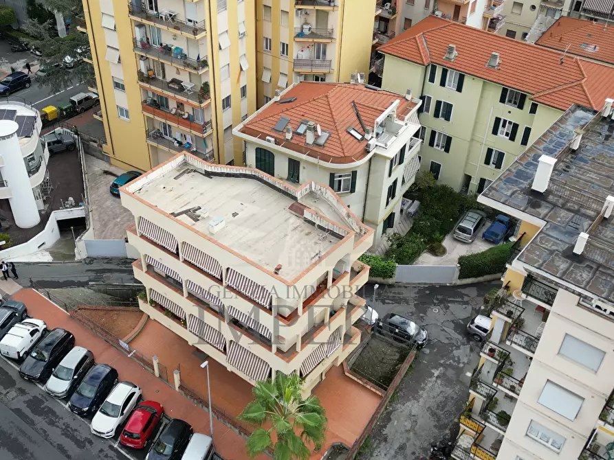 Immagine 20 di Locale commerciale in vendita  in Via Papa Giovanni XXIII 1 a Ventimiglia