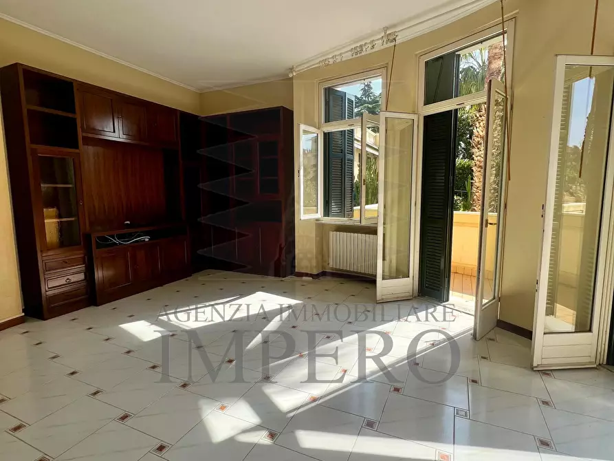 Immagine 11 di Quadrilocale in vendita  in Corso Italia 100 a Bordighera