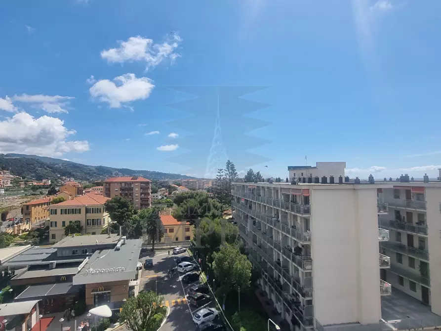 Immagine 30 di Quadrilocale in vendita  in Via Cornelio Tacito 2 a Ventimiglia