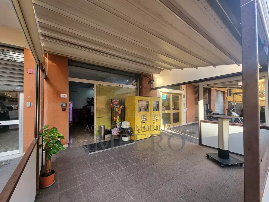 Immagine 1 di Tabaccheria in vendita  in Via Dante Alighieri 34 a Ventimiglia