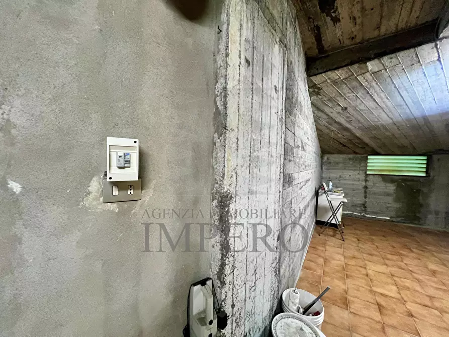 Immagine 2 di Garage in vendita  in Via San Secondo 69 a Ventimiglia
