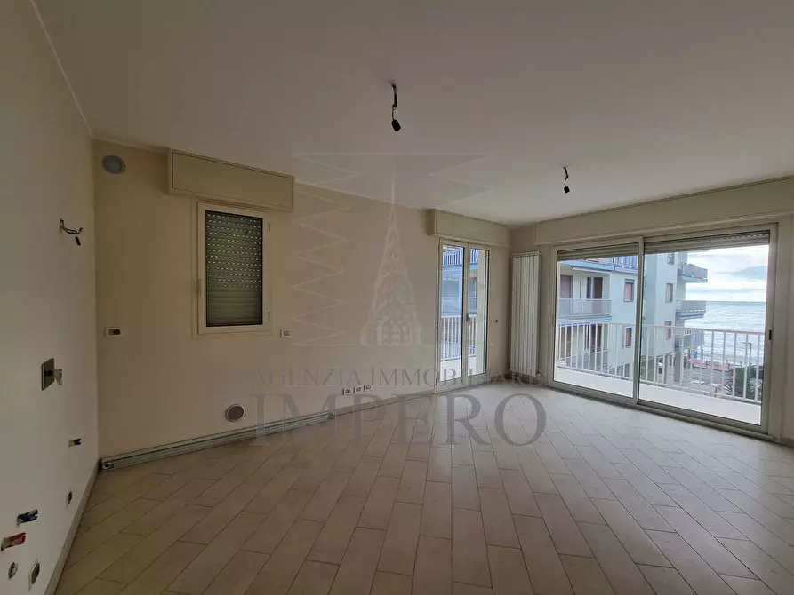 Immagine 9 di Bilocale in vendita  in passeggiata trento trieste 39 a Ventimiglia