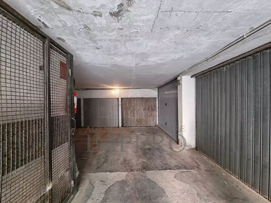 Immagine 9 di Garage in vendita  in Via Papa Giovanni XXIII 18 a Ventimiglia
