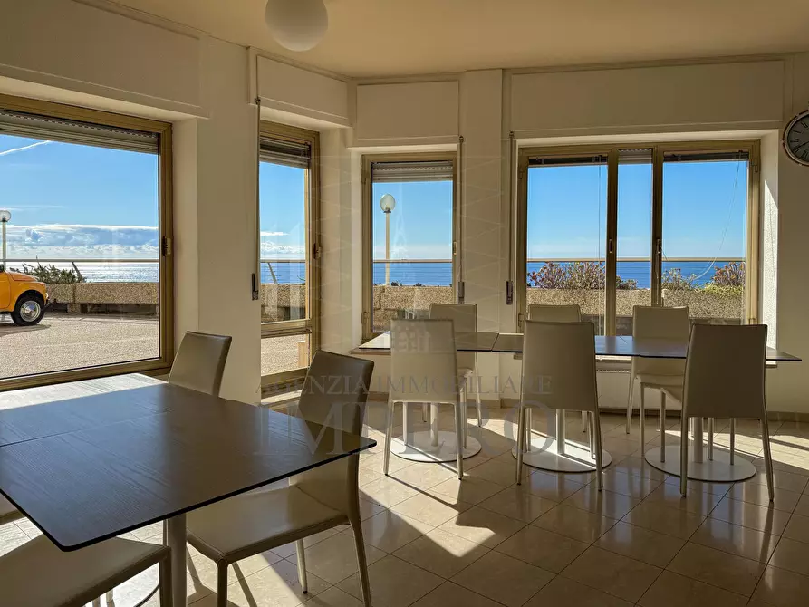 Immagine 2 di Pentalocale in vendita  in Corso Mentone 79 a Ventimiglia