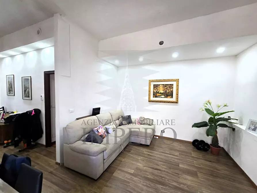 Immagine 2 di Pentalocale in vendita  in Via Roma 36/A a Ventimiglia