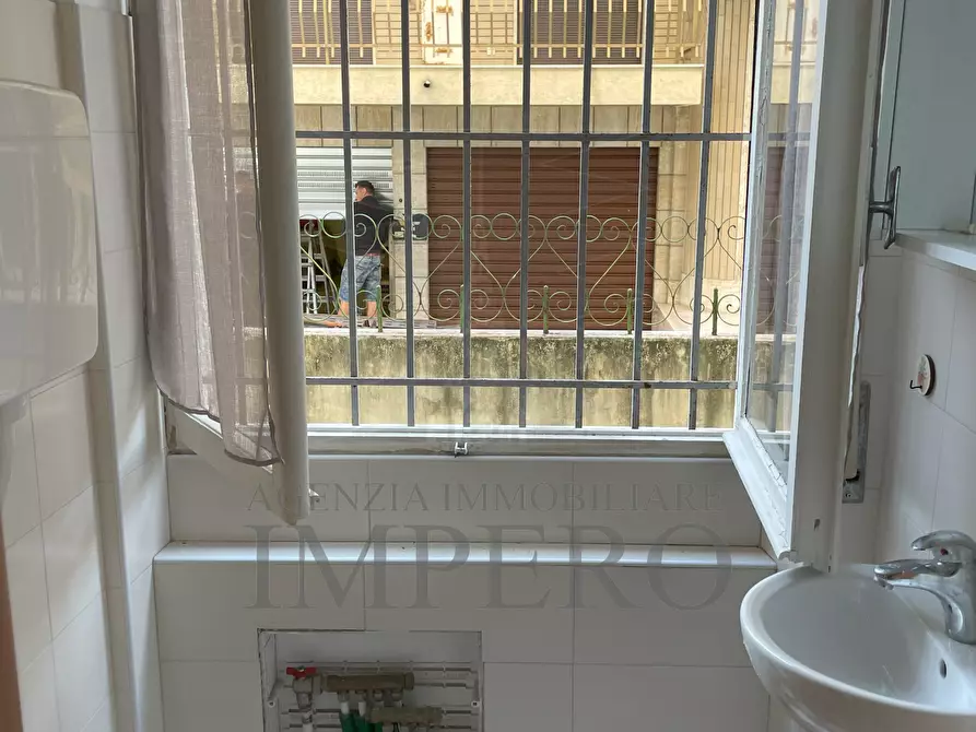 Immagine 10 di Attività commerciale in vendita  in Via Vittorio Emanuele II 93 a Bordighera