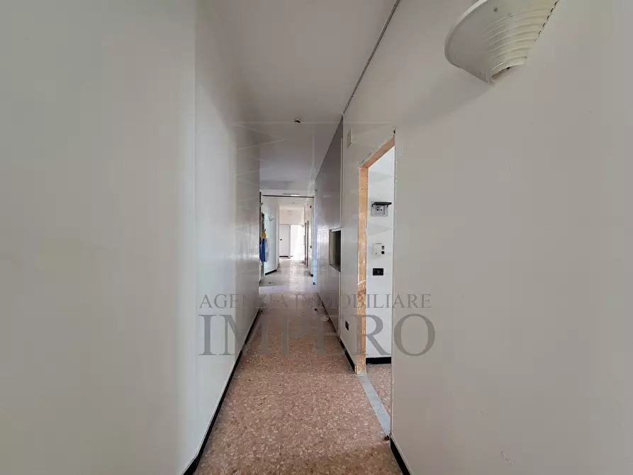 Immagine 45 di Albergo/B&B/Residence in vendita  in via regina margherita 97 a San Remo