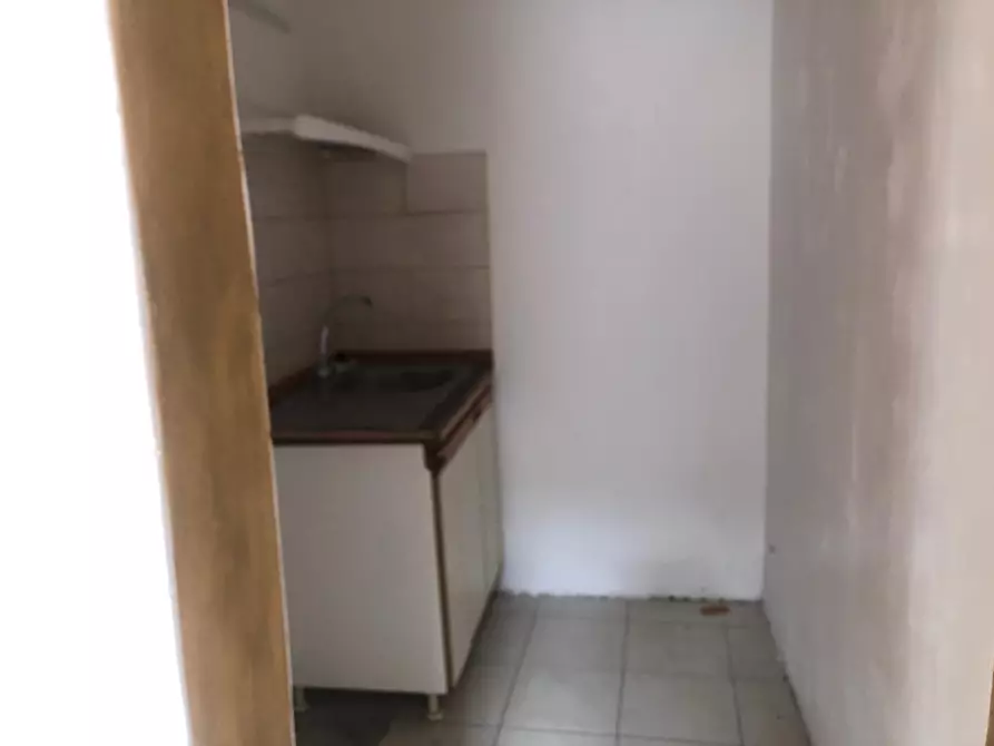 Immagine 7 di Bilocale in vendita  in Via Ernesto Chiappori 22 a Ventimiglia