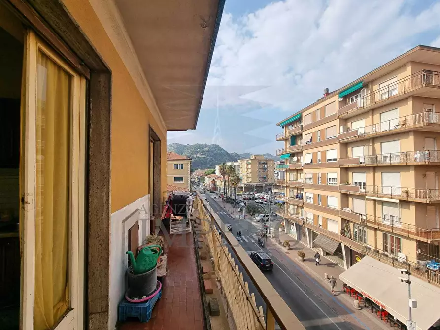 Immagine 19 di Trilocale in vendita  in Via Colonnello Aprosio 82 a Vallecrosia