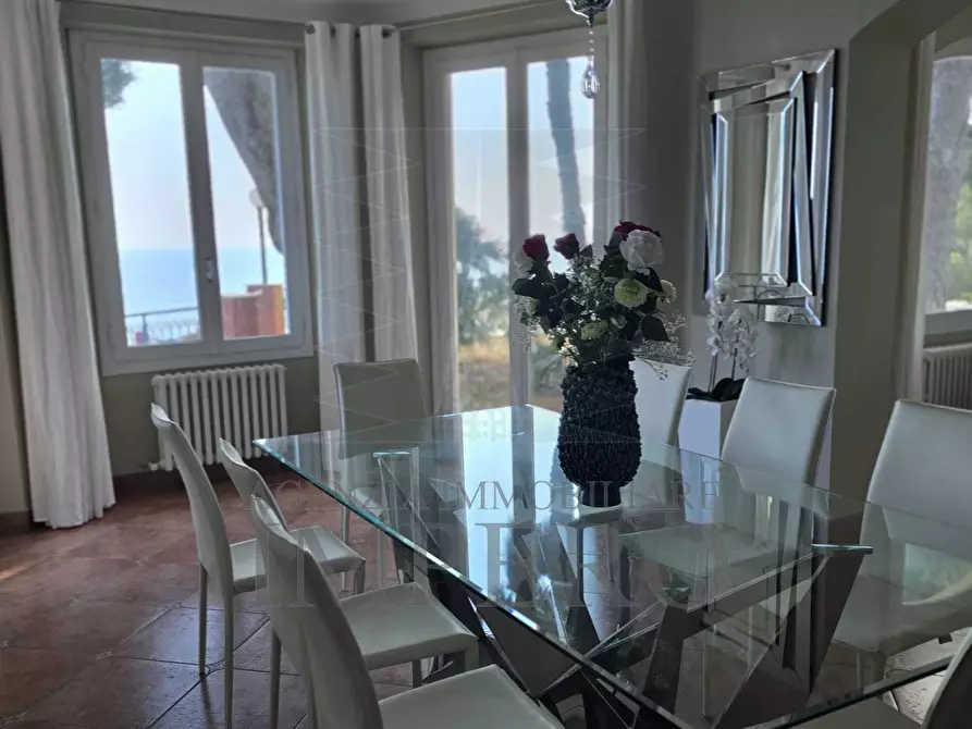 Immagine 9 di Villa in vendita  in Via Collasgarba 111 a Ventimiglia