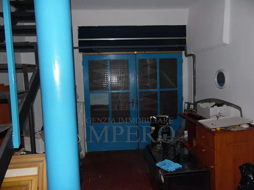 Immagine 12 di Locale commerciale in affitto  a Ventimiglia