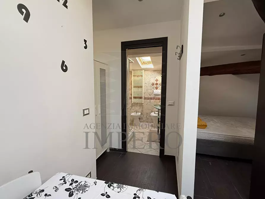 Immagine 11 di Bilocale in vendita  in Piazza della Costituente 8 a Ventimiglia