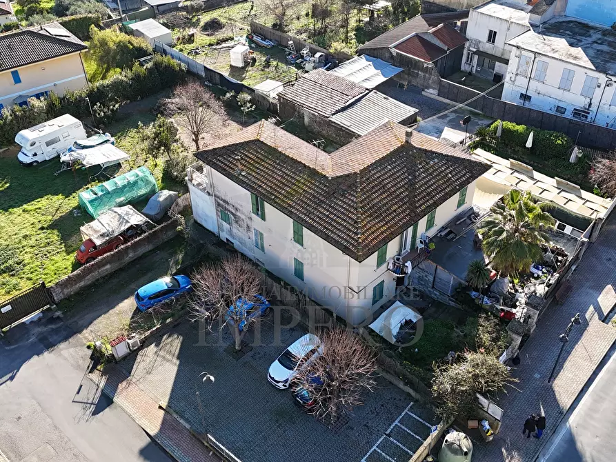 Immagine 21 di Bilocale in vendita  in Piazza Madonna 1 a Camporosso