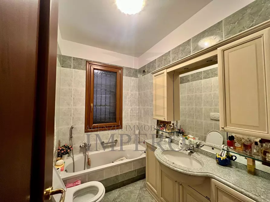 Immagine 24 di Villa in vendita  in Corso della Repubblica a Camporosso