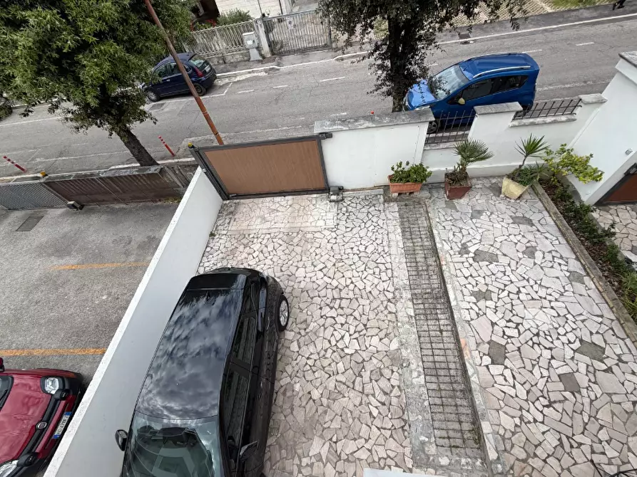 Immagine 26 di Quadrilocale in affitto  in Viale Maiella 23/a a Francavilla Al Mare