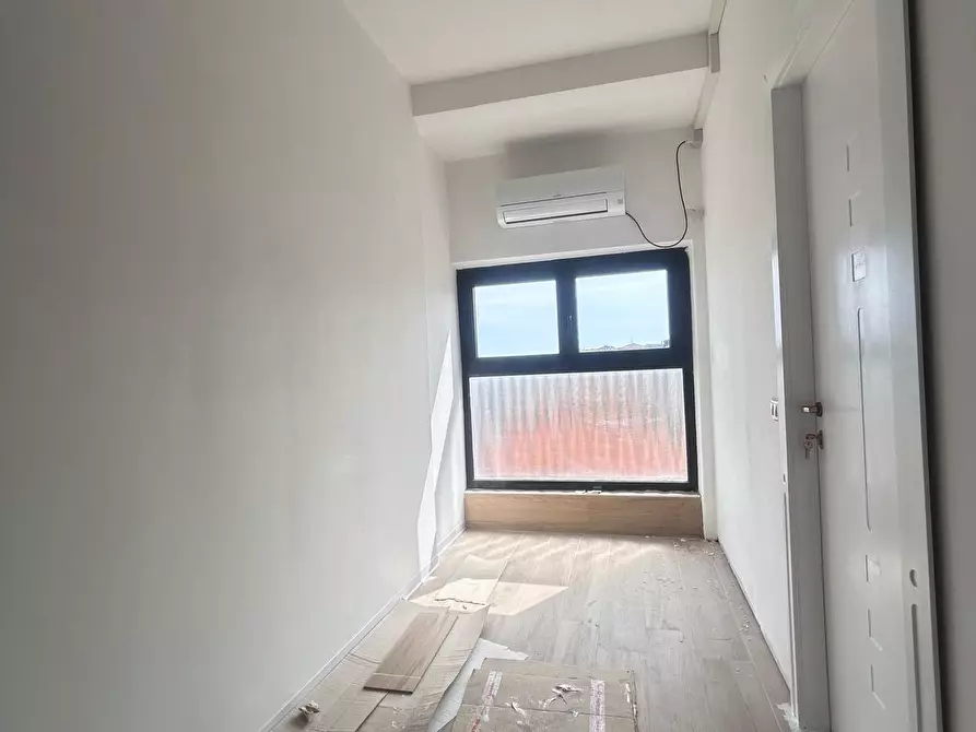 Immagine 2 di Locale commerciale in affitto  in Viale Maiella 23/A a Francavilla Al Mare