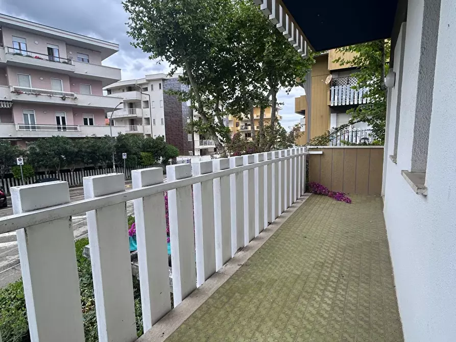 Immagine 22 di Quadrilocale in affitto  a Francavilla Al Mare