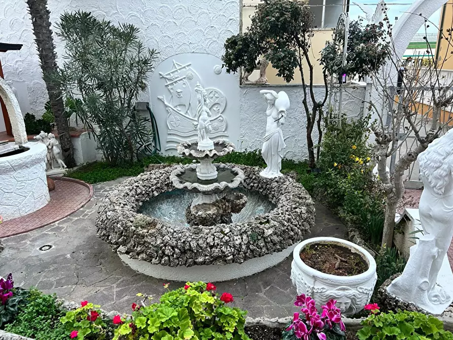 Immagine 30 di Pentalocale in affitto  in Viale Maiella 23/A a Francavilla Al Mare